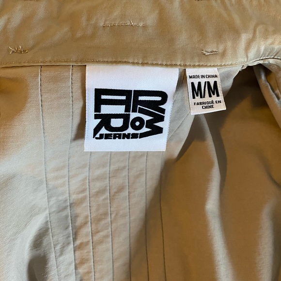 Short Sleeve Jacket. - Picture 14 of 15